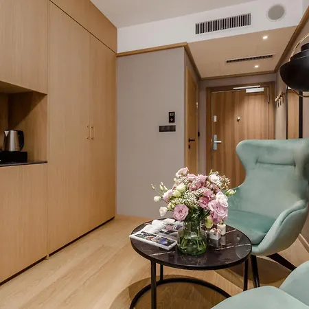 Ξενοδοχείο με διαμερίσματα Deo Plaza Premium By Rent Like 4*