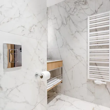 Ξενοδοχείο με διαμερίσματα Deo Plaza Premium By Rent Like 4*