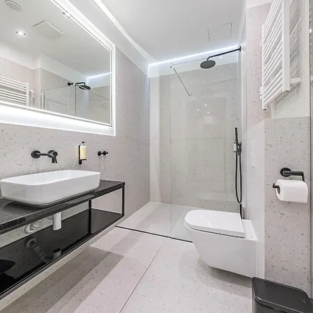 Deo Plaza Premium By Rent Like