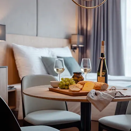 Deo Plaza Premium By Rent Like Lägenhetshotell Gdańsk