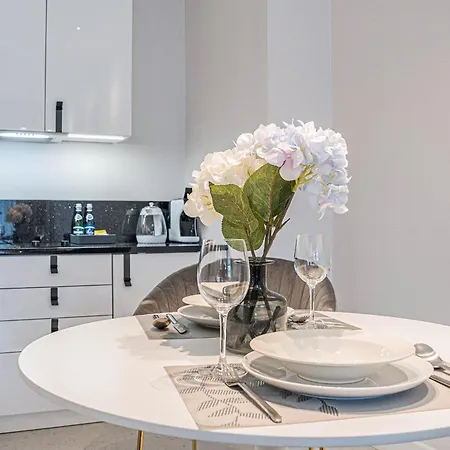 Deo Plaza Premium By Rent Like Апарт-отель Гданьск
