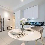 Deo Plaza Premium By Rent Like